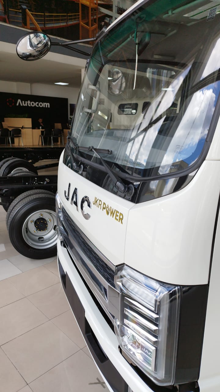 JAC JKR LARGO