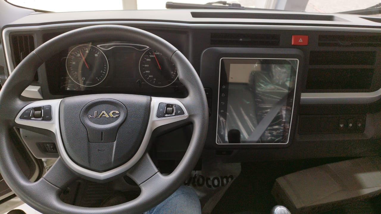 JAC JKR LARGO