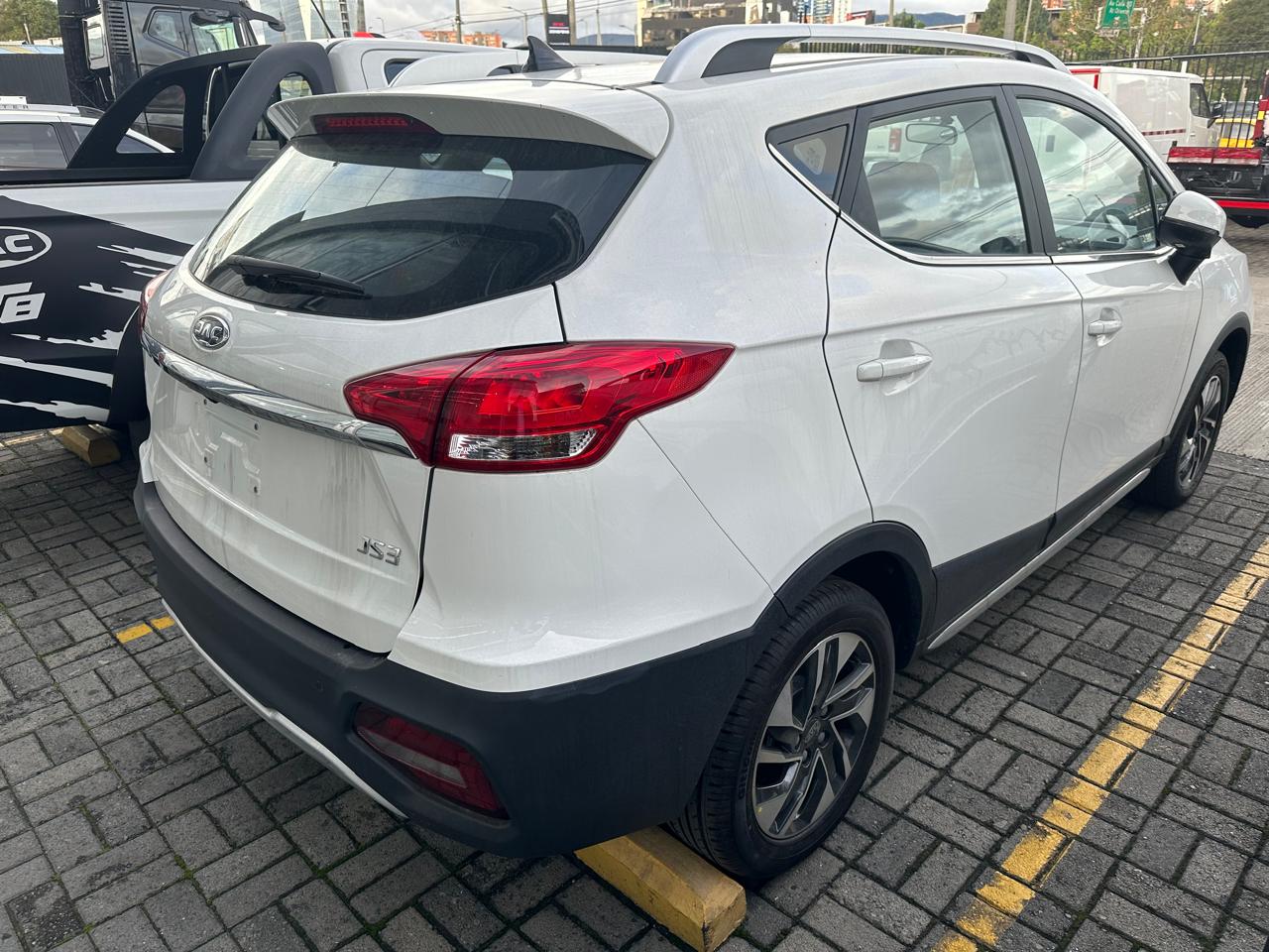 JAC SUV JS3