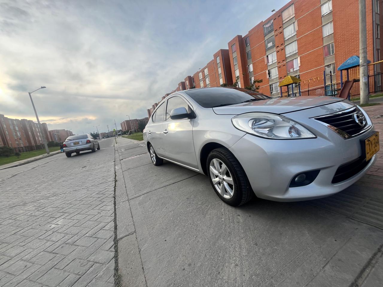 Nissan Versa modelo 2015