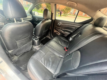 Nissan Versa modelo 2015
