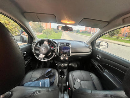 Nissan Versa modelo 2015