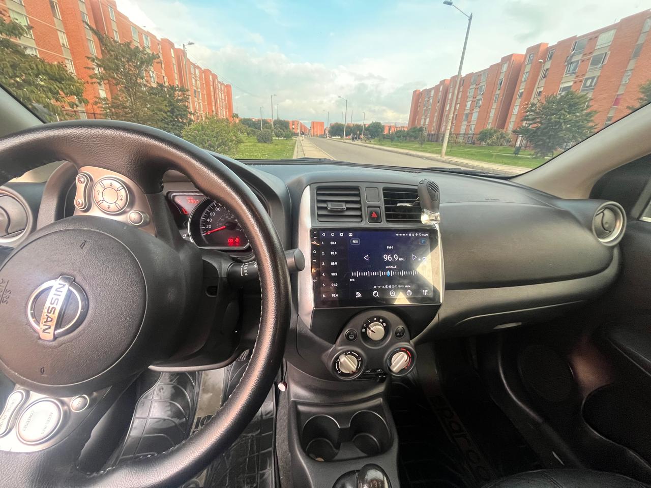 Nissan Versa modelo 2015